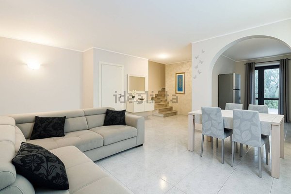 casa indipendente in vendita a Zibido San Giacomo in zona San Pietro Cusico