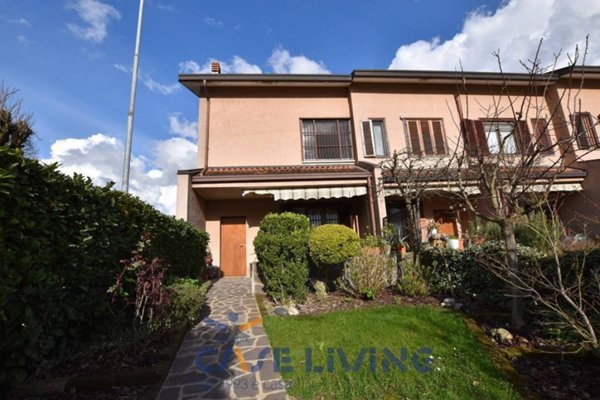 casa indipendente in vendita a Zibido San Giacomo in zona San Pietro Cusico