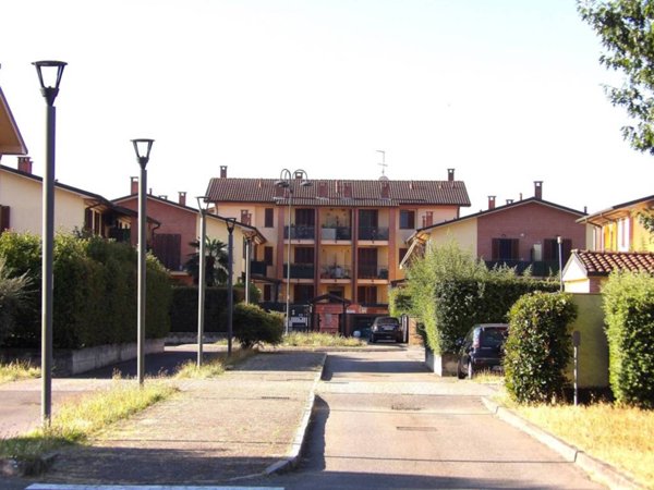 appartamento in vendita a Zibido San Giacomo in zona Badile