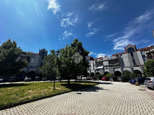 ufficio in vendita a Zibido San Giacomo