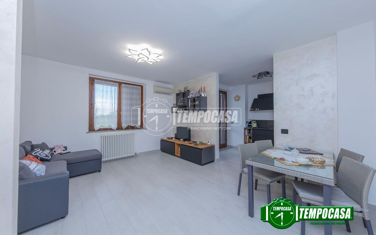 appartamento in vendita a Zibido San Giacomo in zona San Pietro Cusico