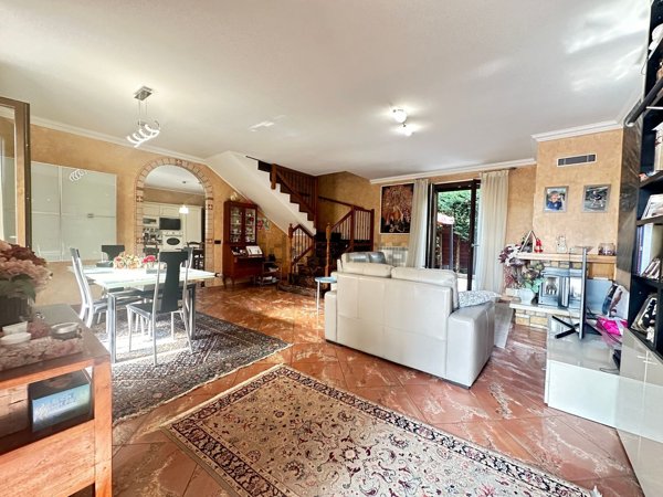 casa indipendente in vendita a Zibido San Giacomo in zona Badile