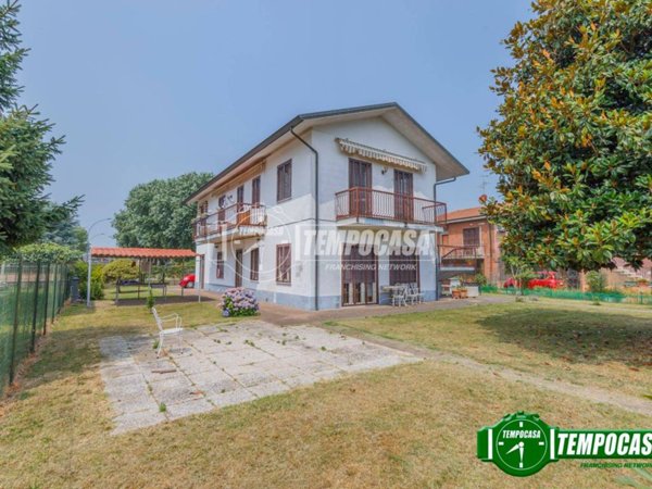 casa indipendente in vendita a Zibido San Giacomo in zona Badile