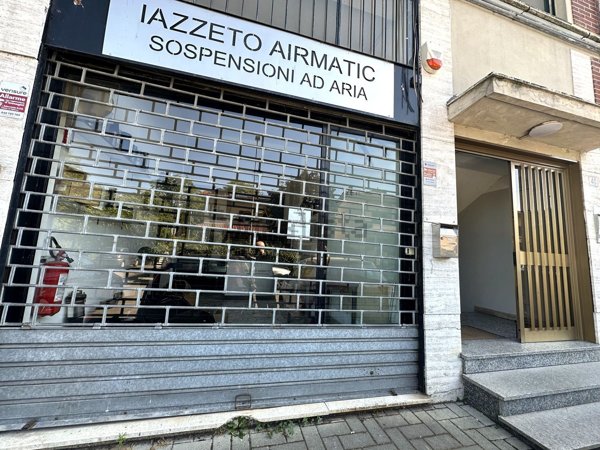 ufficio in vendita a Zibido San Giacomo in zona Badile