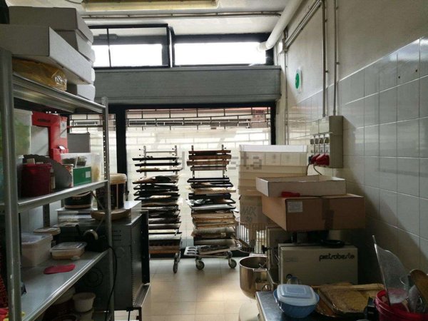 negozio in vendita a Zibido San Giacomo