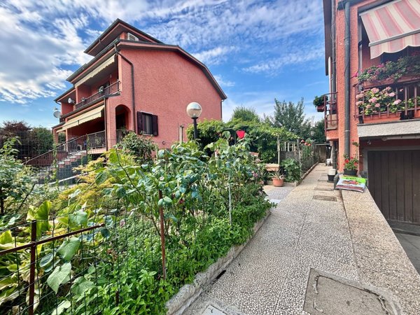 casa indipendente in vendita a Zibido San Giacomo in zona Badile