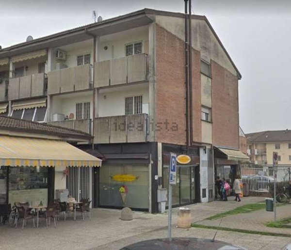 negozio in vendita a Zibido San Giacomo