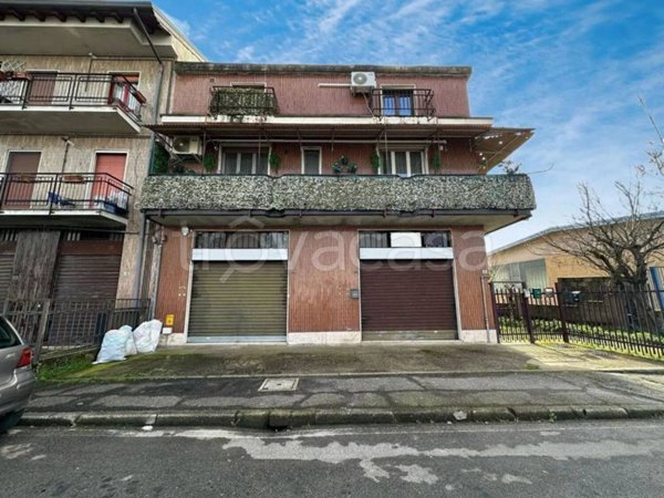 negozio in vendita a Zibido San Giacomo