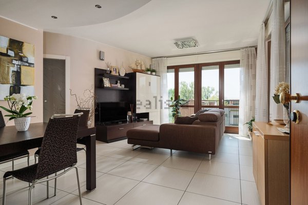 appartamento in vendita a Zibido San Giacomo in zona Badile