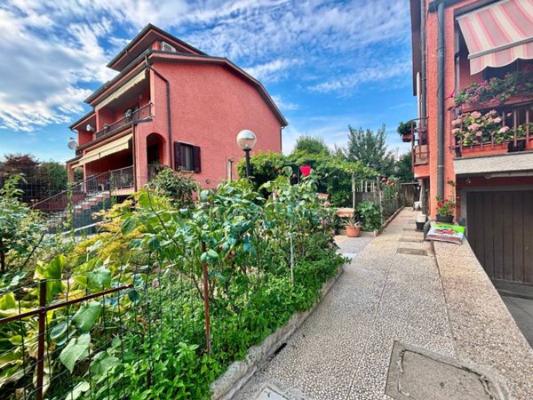 casa indipendente in vendita a Zibido San Giacomo in zona Badile