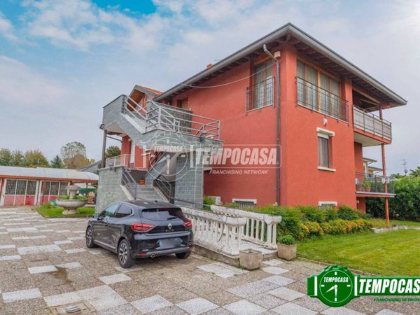 appartamento in vendita a Zibido San Giacomo in zona Badile