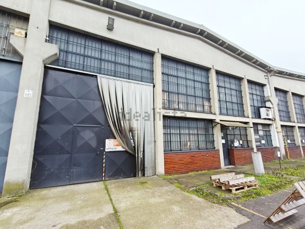 capannone in vendita a Zibido San Giacomo