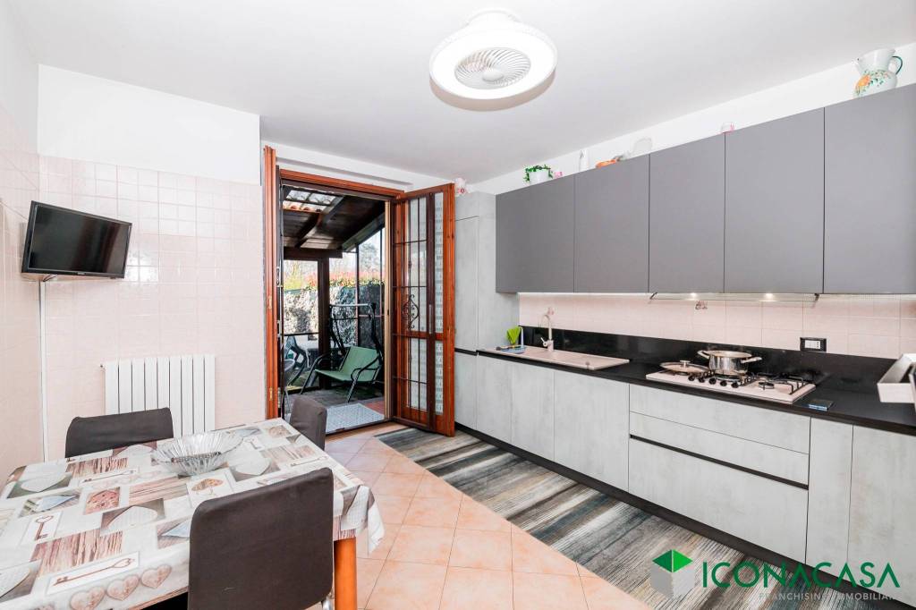 casa indipendente in vendita a Zibido San Giacomo