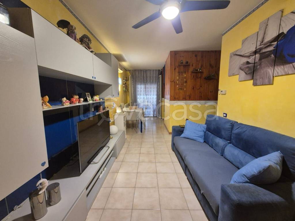 appartamento in vendita a Zibido San Giacomo in zona Moirago