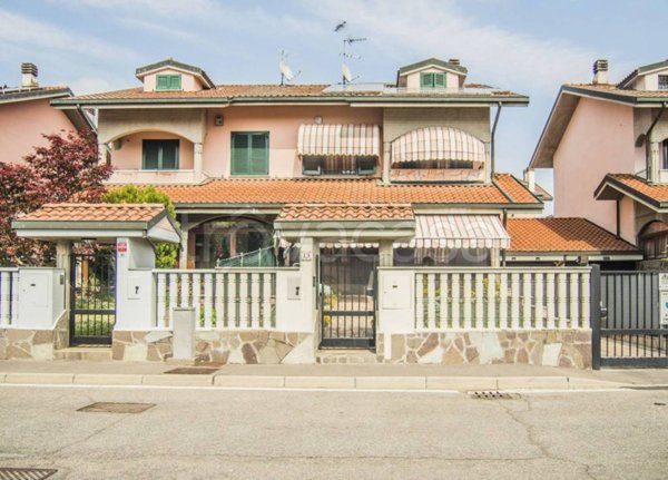 casa indipendente in vendita a Zibido San Giacomo