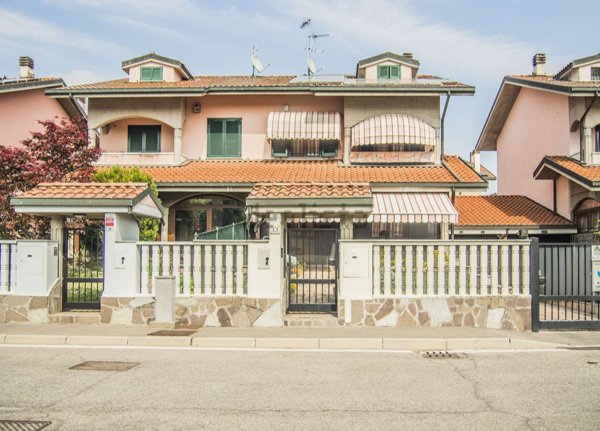 casa indipendente in vendita a Zibido San Giacomo