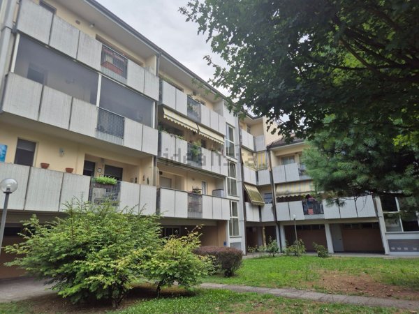appartamento in vendita a Zibido San Giacomo in zona Moirago