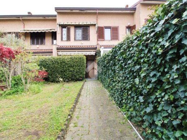 casa indipendente in vendita a Zibido San Giacomo in zona San Pietro Cusico