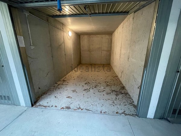 box auto in vendita a Zibido San Giacomo