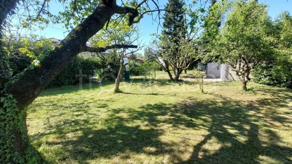 casa indipendente in vendita a Villa Cortese