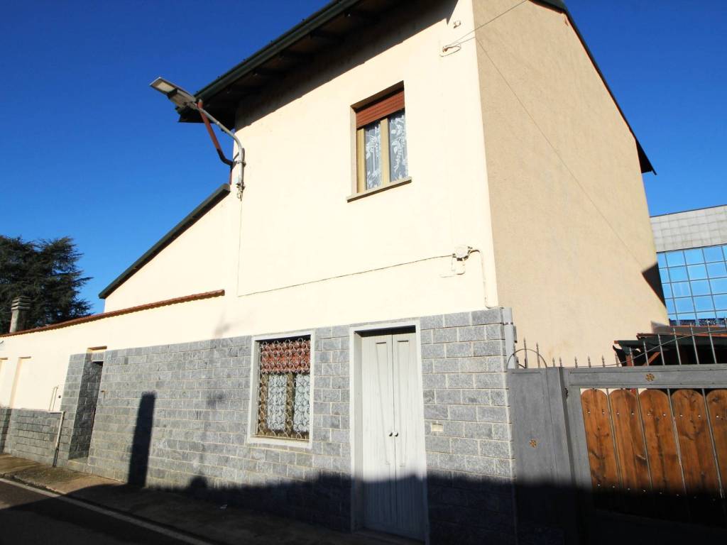 casa indipendente in vendita a Villa Cortese