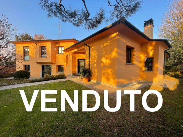 casa indipendente in vendita a Villa Cortese