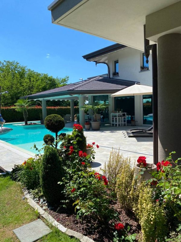 casa indipendente in vendita a Villa Cortese
