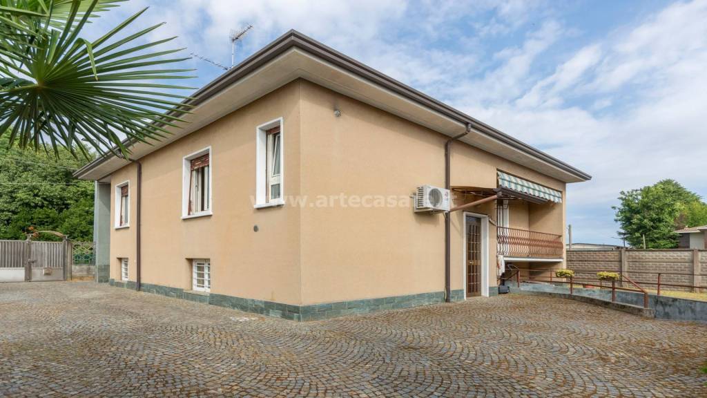 casa indipendente in vendita a Villa Cortese