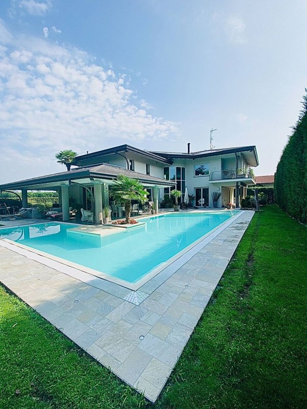 casa indipendente in vendita a Villa Cortese