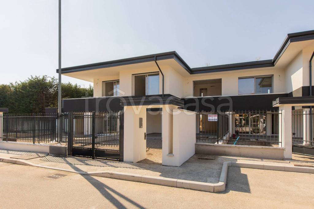 casa indipendente in vendita a Villa Cortese