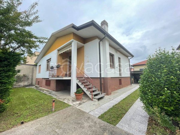 casa indipendente in vendita a Villa Cortese