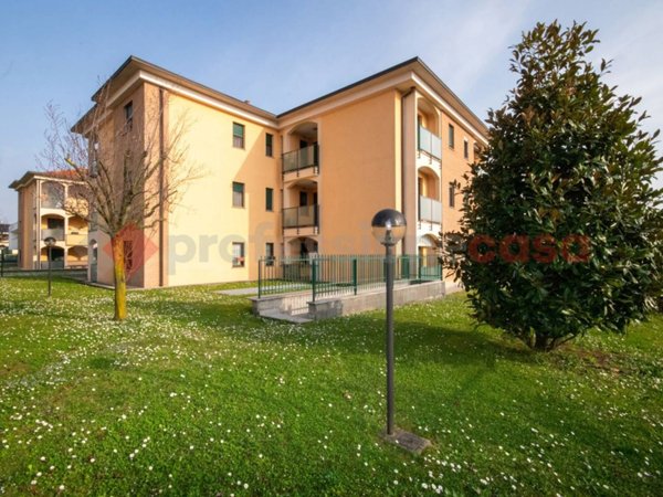 casa indipendente in vendita a Villa Cortese