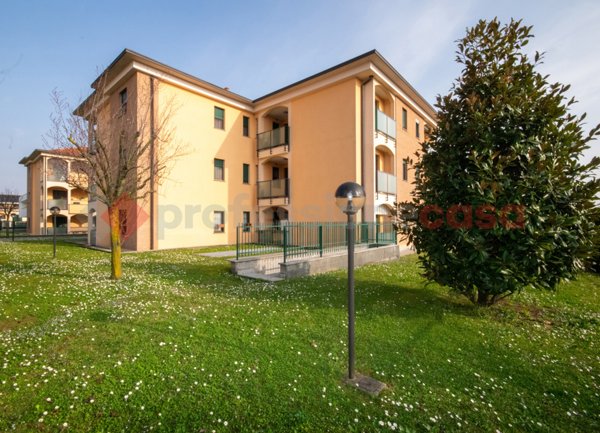 casa indipendente in vendita a Villa Cortese