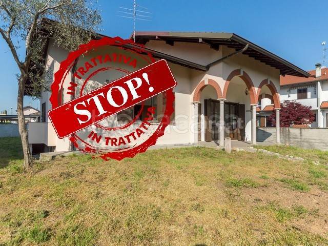 casa indipendente in vendita a Villa Cortese