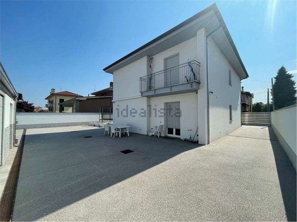 casa indipendente in vendita a Villa Cortese