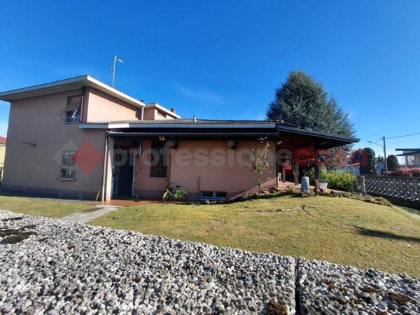 casa indipendente in vendita a Villa Cortese