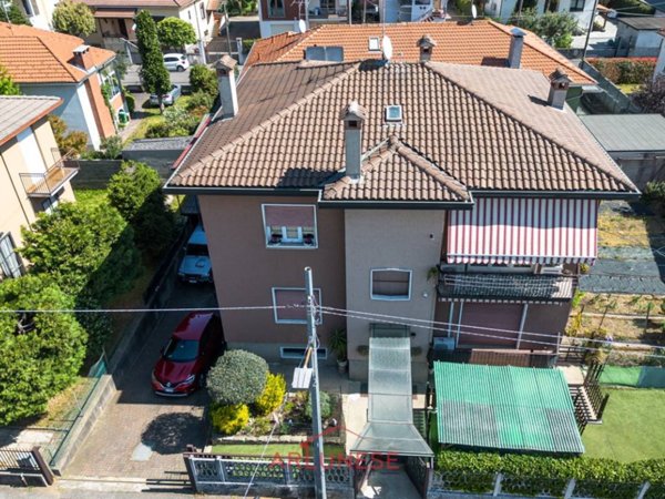 casa indipendente in vendita a Villa Cortese