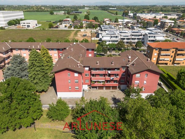 casa indipendente in vendita a Villa Cortese
