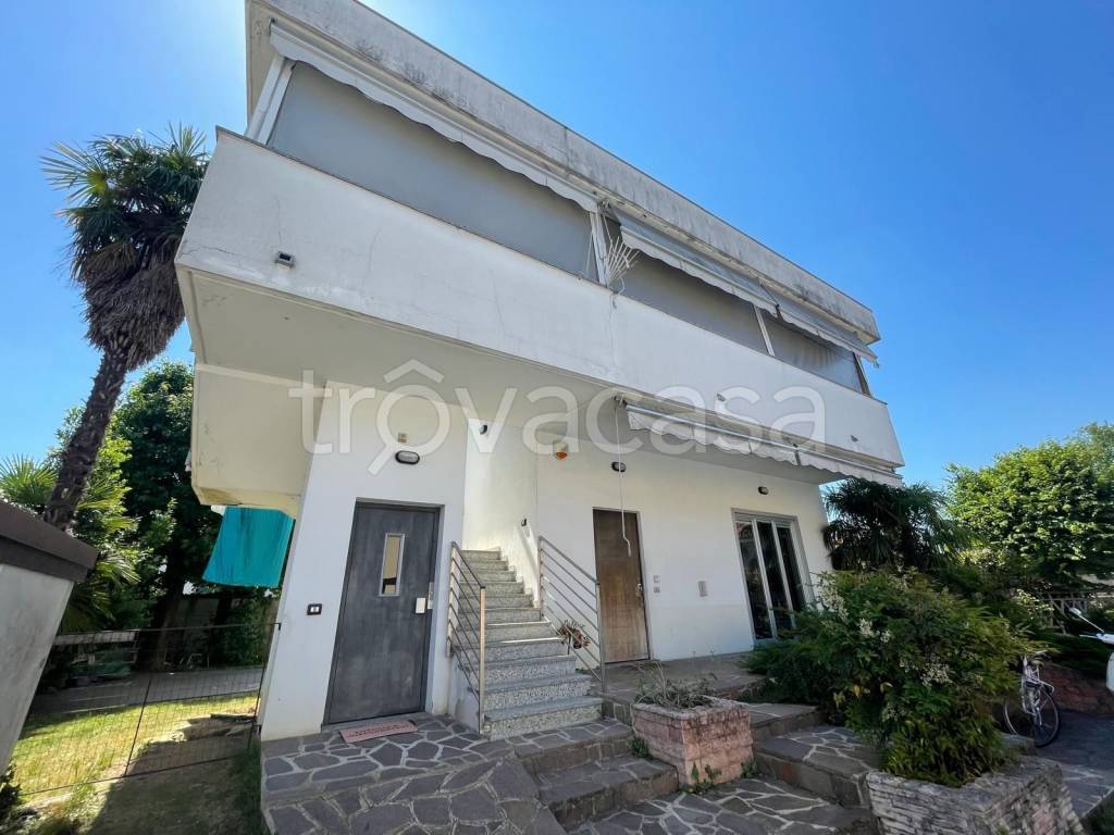 casa indipendente in vendita a Villa Cortese