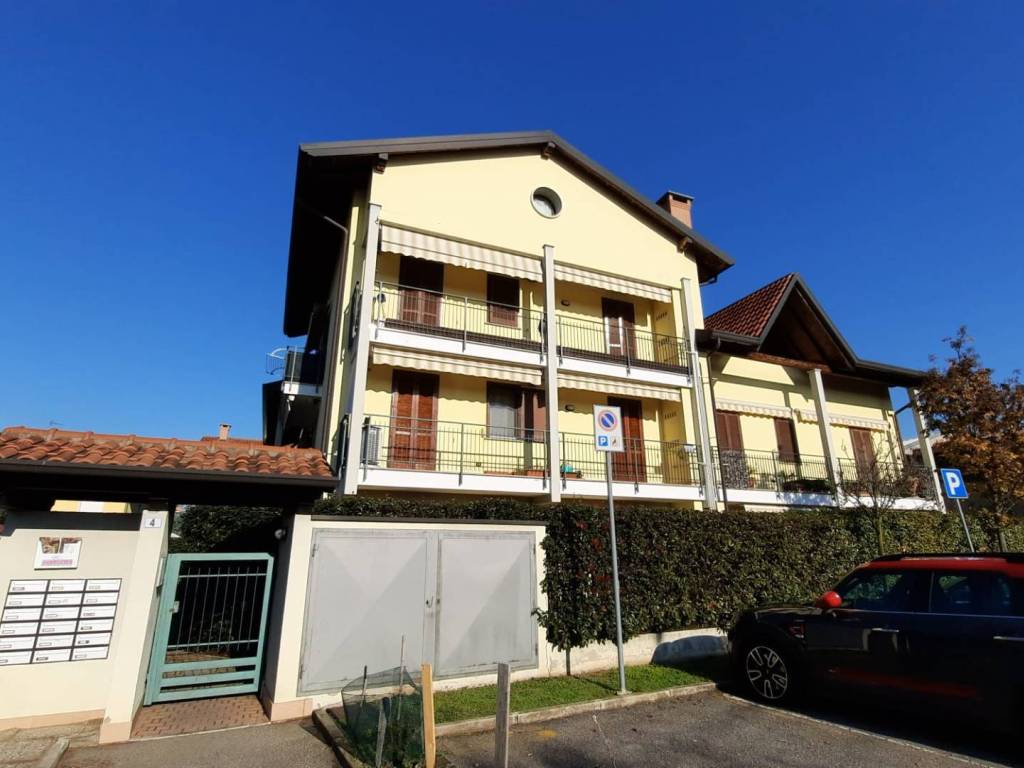 appartamento in vendita a Vanzaghello