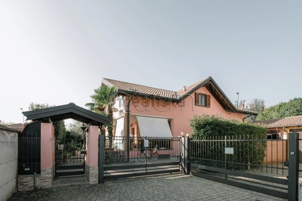 appartamento in vendita a Vanzaghello
