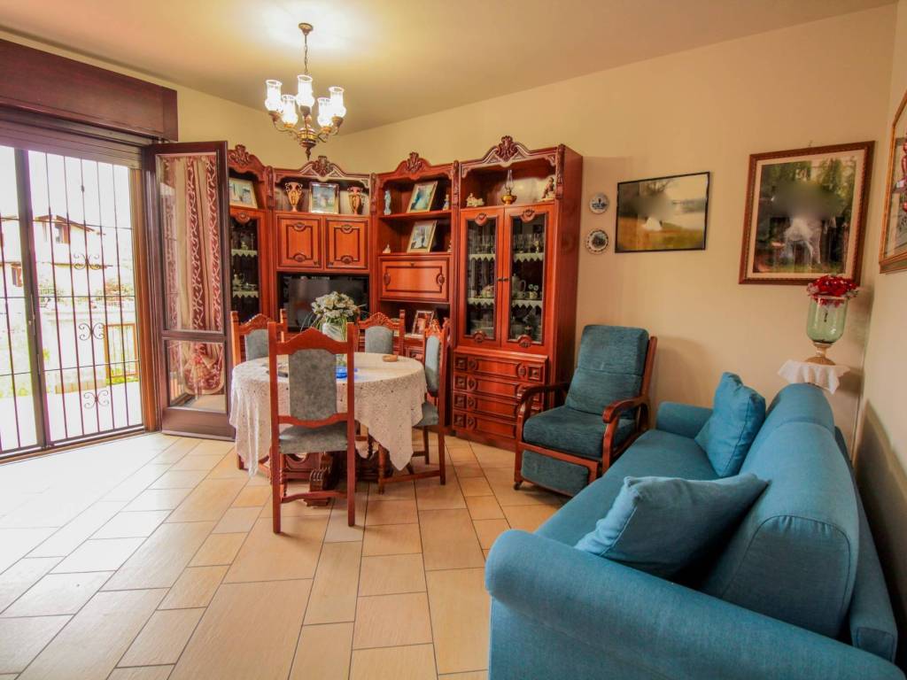 casa indipendente in vendita a Vanzaghello