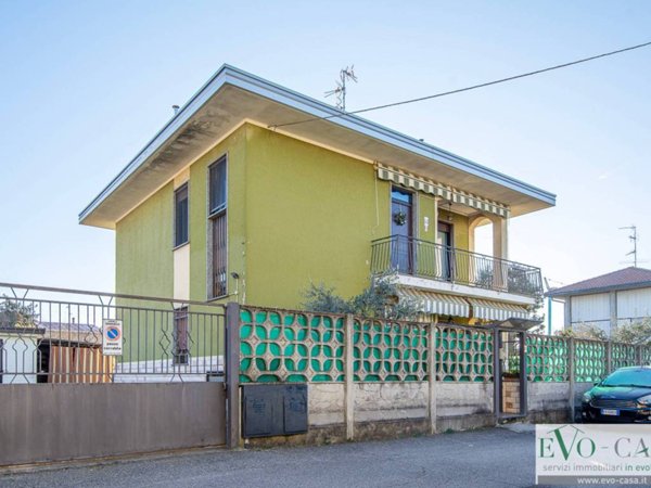casa indipendente in vendita a Vanzaghello
