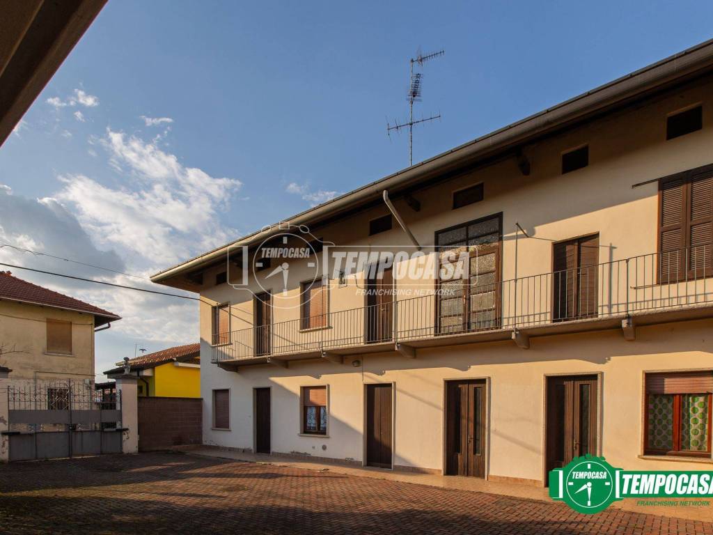 casa indipendente in vendita a Vanzaghello