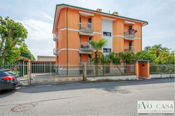 appartamento in vendita a Vanzaghello