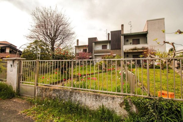 appartamento in vendita a Vanzaghello