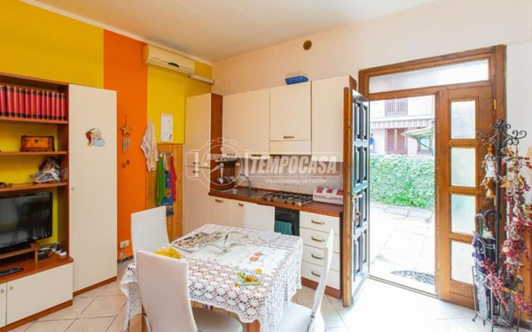appartamento in vendita a Vanzaghello