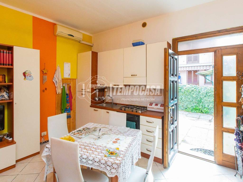 appartamento in vendita a Vanzaghello