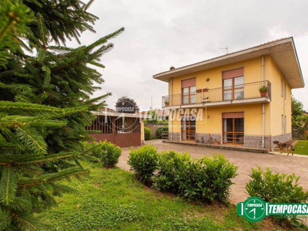casa indipendente in vendita a Vanzaghello