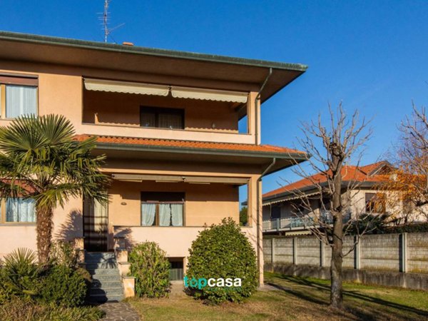 casa indipendente in vendita a Vanzaghello